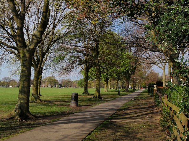 Slingsby Walk, Harrogate © Derek Harper cc-by-sa/2.0 :: Geograph ...