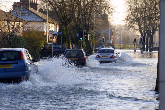 Floods on Abingdon Road (C) Steve Daniels :: Geograph Britain and Ireland