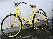 M1322 : Yellow bike, Craft Centre Spiddal/An Spideal by Maigheach-gheal