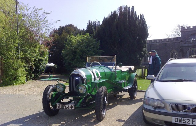 Vintage Bentley, North Crawley