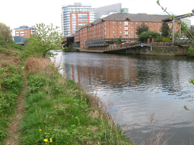 River Irwell © Chris Wimbush cc-by-sa/2.0 :: Geograph Britain and Ireland