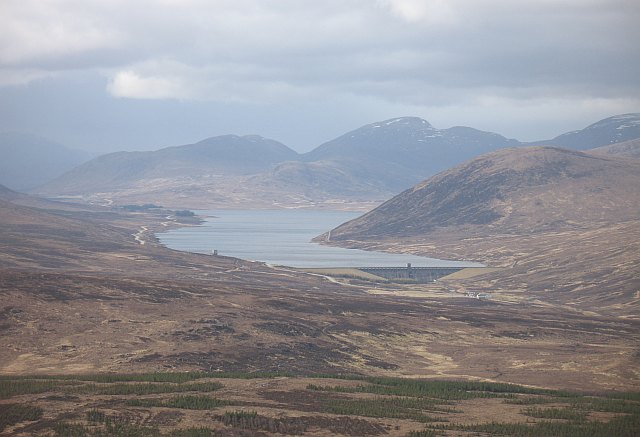 Loch Glascarnoch © Richard Webb cc-by-sa/2.0 :: Geograph Britain and ...