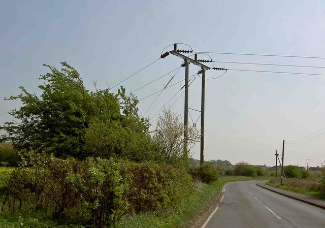 Power Lines Crossing St Johns Road © Steve Fareham Geograph Britain And Ireland 9228