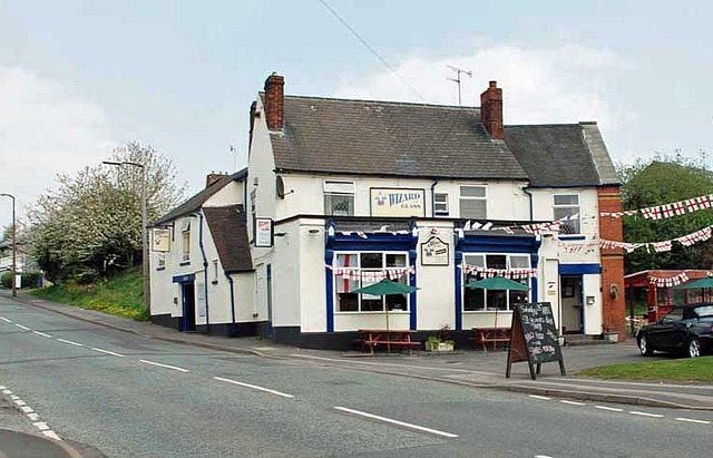 The Wizard And Glass, Cradley Heath © Brian Clift Cc-by-sa 2.0 