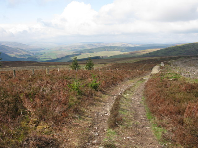 Southern Upland Way west of the Three... © G Laird cc-by-sa/2.0 ...