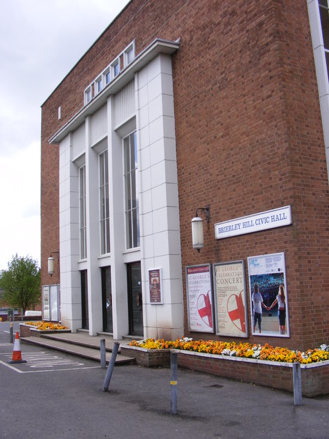 Brierley Hill Civic Hall © Gordon Griffiths cc-by-sa/2.0 :: Geograph ...