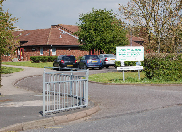 Long Itchington primary school (2) © Andy F :: Geograph Britain and Ireland