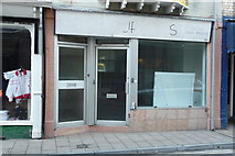 SS5247 : Empty premises, No. 21 St. James’s Place, Ilfracombe. by Roger A Smith
