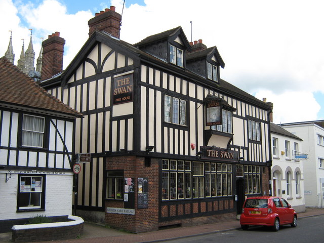 The Swan Public House, Ashford © David Anstiss cc-by-sa/2.0 :: Geograph ...