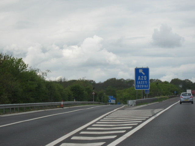 M26 Motorway Heading West, Junction 2 © Roy Hughes :: Geograph Britain ...