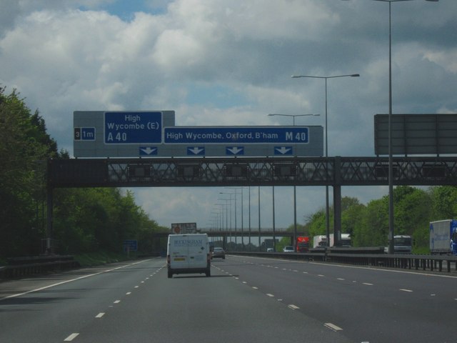 M40 Motorway, Heading West. Junction 3,... © Roy Hughes cc-by-sa/2.0 ...