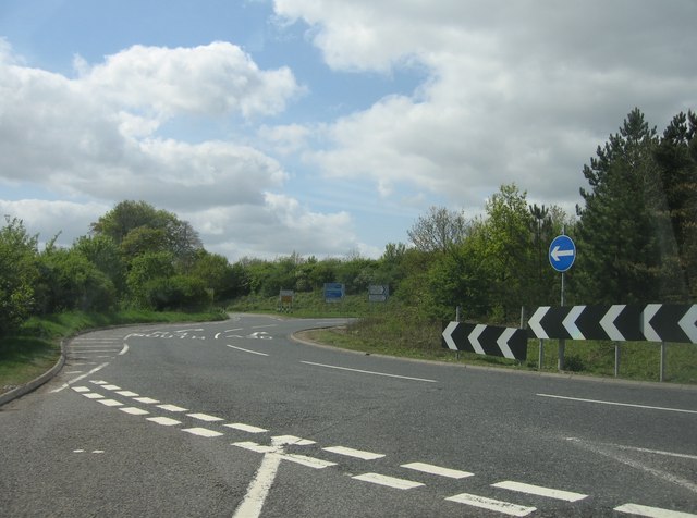 Junction 7 (M3) roundabout