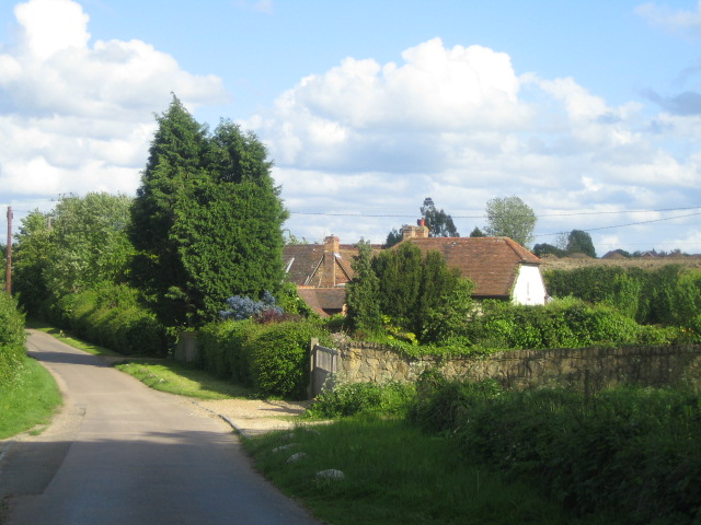 Houses, Eythrope Road