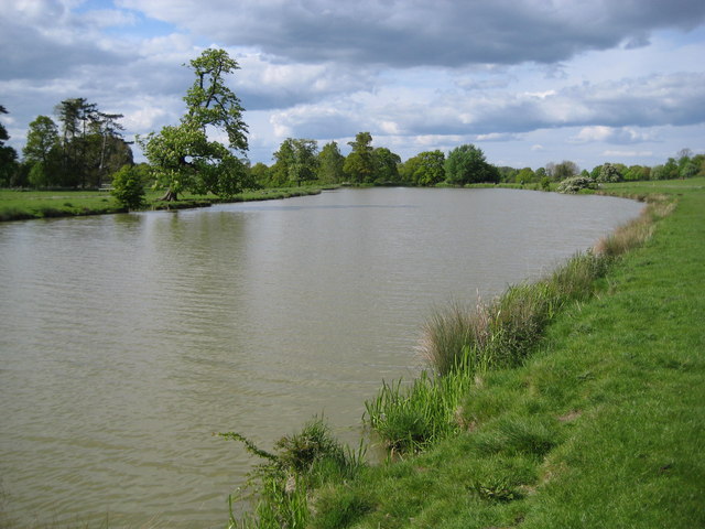 Claydon House: The Middle Lake