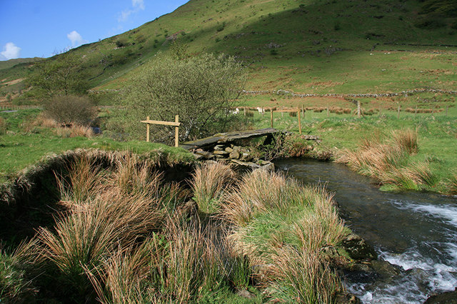 Clapper bridge near Dol-lfan-Githin