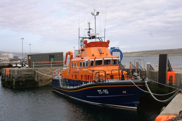 Lerwick Lifeboat © Andrew Wood cc-by-sa/2.0 :: Geograph Britain and Ireland