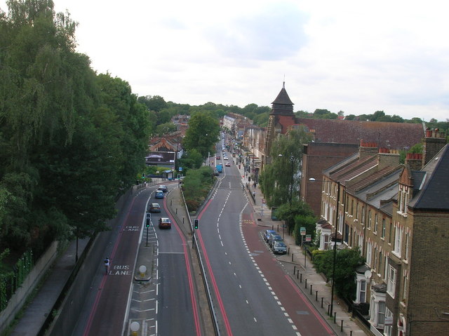 Archway Road N6 © Robin Sones cc-by-sa/2.0 :: Geograph Britain and Ireland