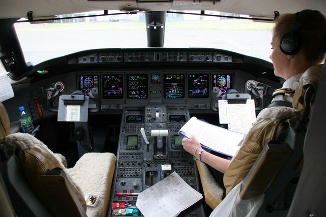 Global Express Cockpit © Richard Smith cc-by-sa/2.0 :: Geograph Britain ...