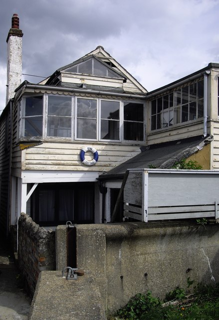 Stag Cottage Whitstable C Paul Farmer Cc By Sa 2 0 Geograph