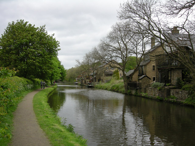 Leeds Liverpool Canal at Whittle Spring