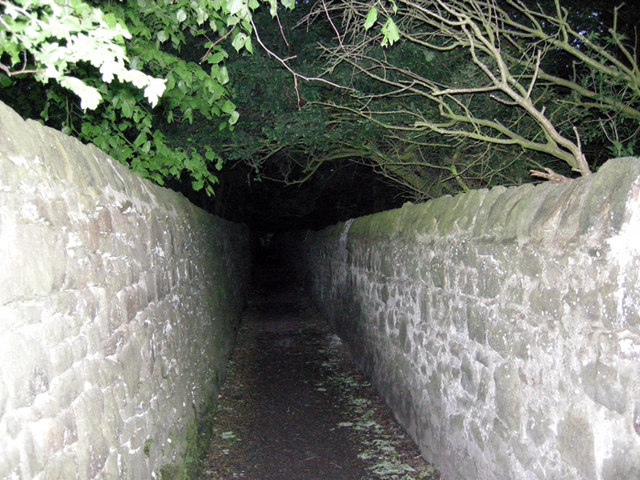 Victorian walled footpath
