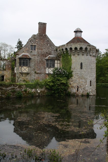 Scotney Castle and moat