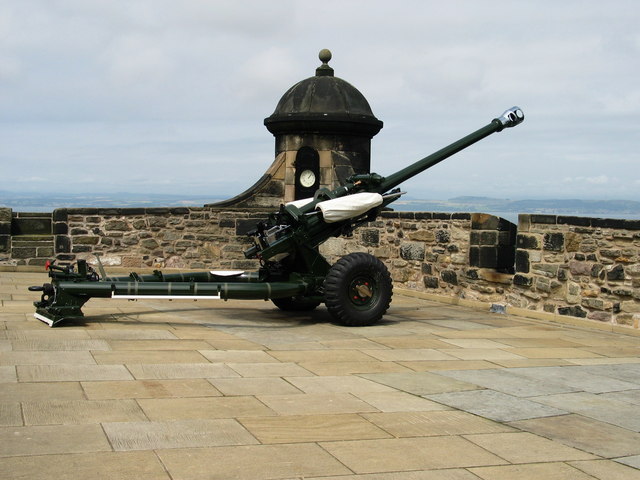 One O Clock Gun Edinburgh Castle C J W Wagner Geograph Britain And Ireland