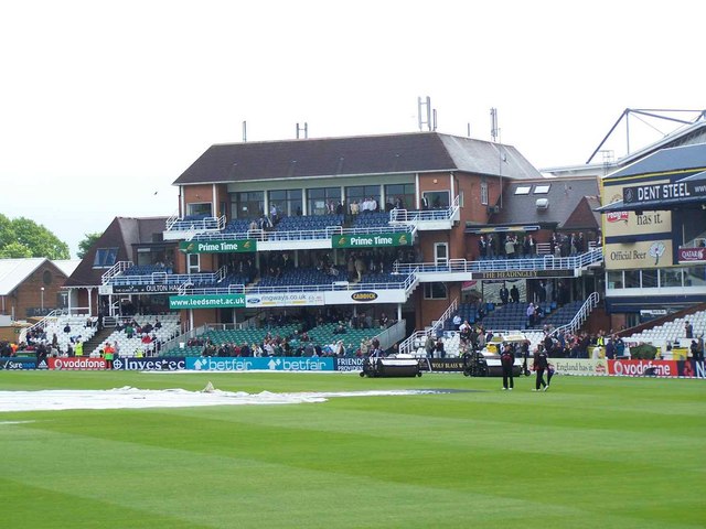 Members' Stand and Pavilion, Headingley... © Geoff Pick :: Geograph ...