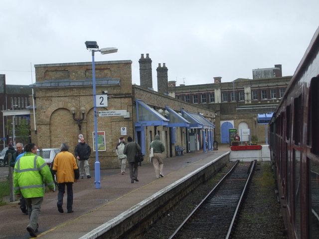 Lowestoft railway station © Ashley Dace :: Geograph Britain and Ireland