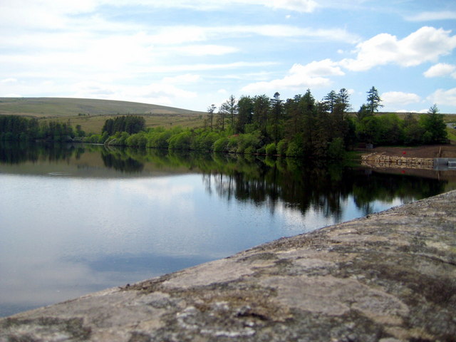 View over Venford Reservoir © Sarah Smith cc-by-sa/2.0 :: Geograph ...