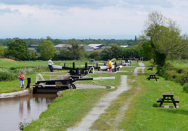 Locks at the Hurleston flight, Cheshire © Roger D Kidd :: Geograph ...