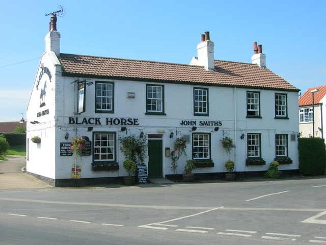 The Black Horse, Atwick © JThomas :: Geograph Britain and Ireland