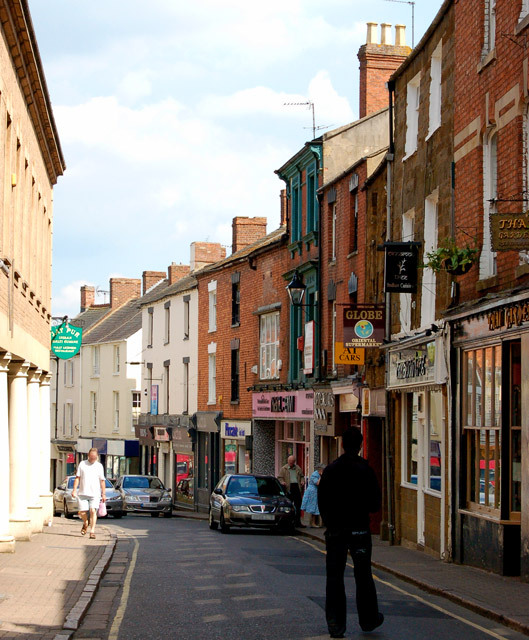 Parsons Street, Banbury, looking east © Andy F cc-by-sa/2.0 :: Geograph