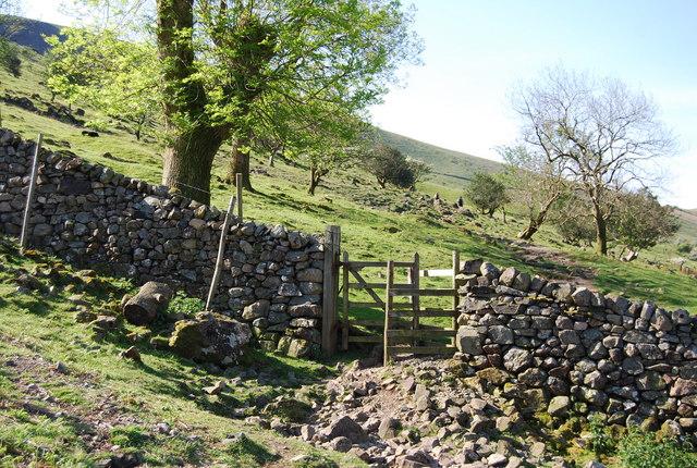 Kissing gate on the path up to Lingmell Gill