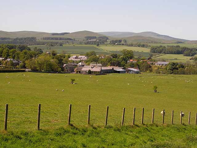 Whittingham village © Oliver Dixon cc-by-sa/2.0 :: Geograph Britain and ...