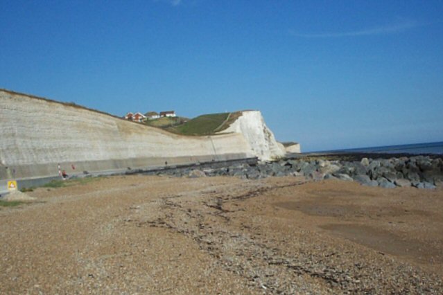 Undercliff Walk © Paul Gillett :: Geograph Britain and Ireland