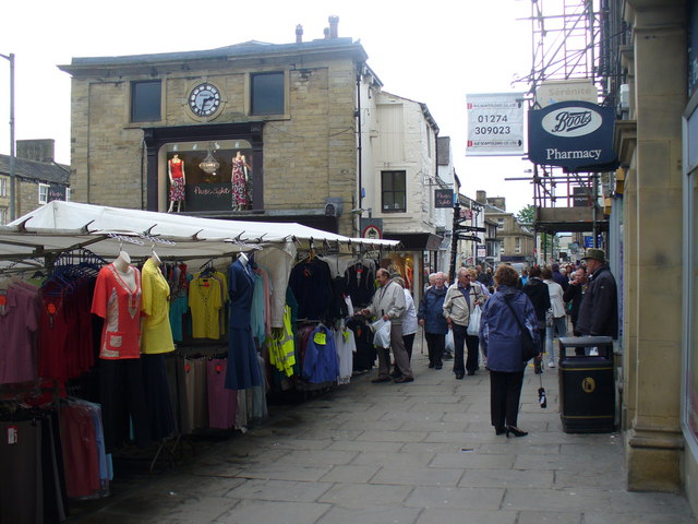 skipton-market-colin-smith-geograph-britain-and-ireland