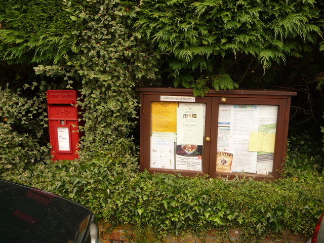 Stratton: postbox № DT2 173, Dorchester Road