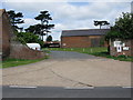 Entrance to Howletts Farm off Bekesbourne Lane