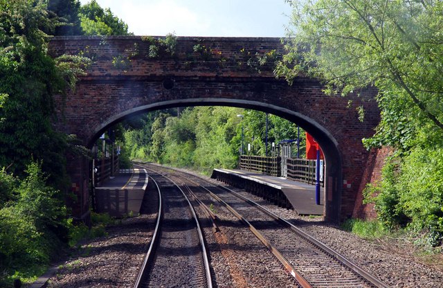 Bridge over the railway at Appleford © Steve Daniels cc-by-sa/2.0 ...