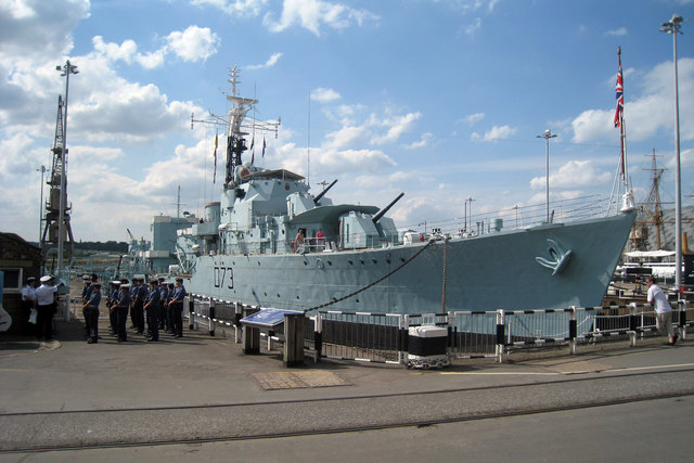 hms-cavalier-destroyer-dry-dock-oast-house-archive-geograph