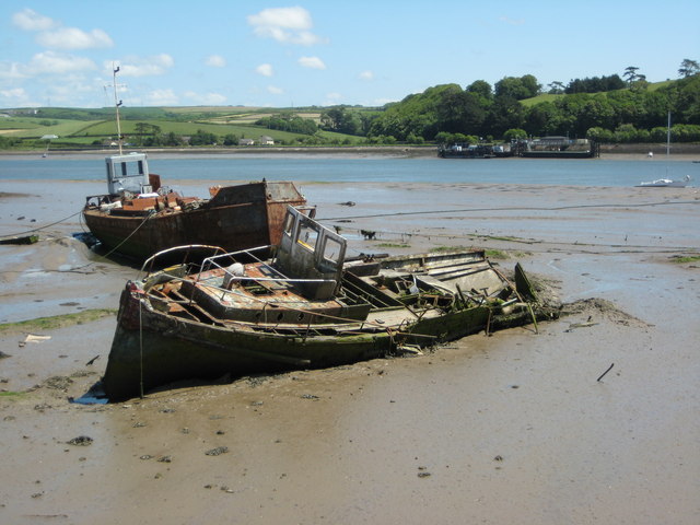 Abandoned boats near Appledore © Philip Halling :: Geograph Britain and ...