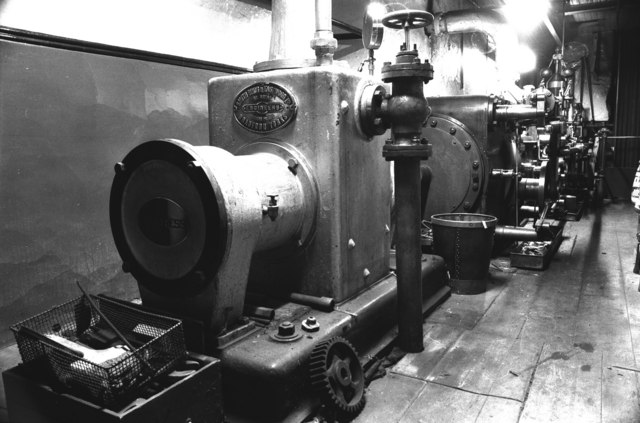 Steam engine, Cross Lane Mills