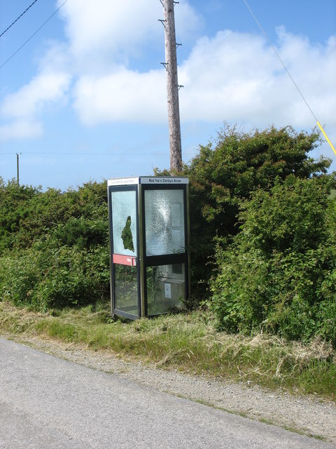 Vandalised phone box on the Llanddeusant-Llanfaethlu road