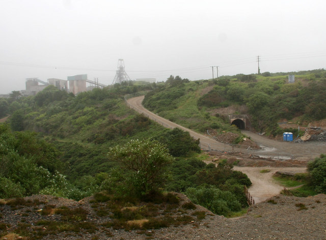 South Crofty Mine © Helen Wilkinson cc-by-sa/2.0 :: Geograph Britain ...