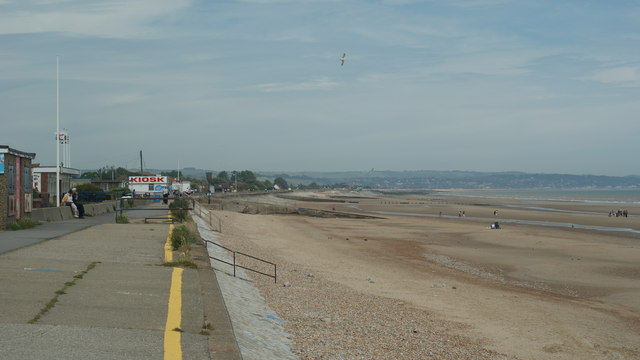 Dymchurch Seafront, Kent © Peter Trimming cc-by-sa/2.0 :: Geograph ...