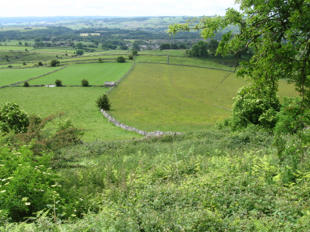 Longstone Edge towards Great Longstone © Chris Wimbush :: Geograph ...