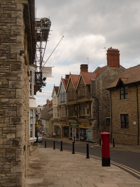 Swanage: postbox № BH19 117, High Street