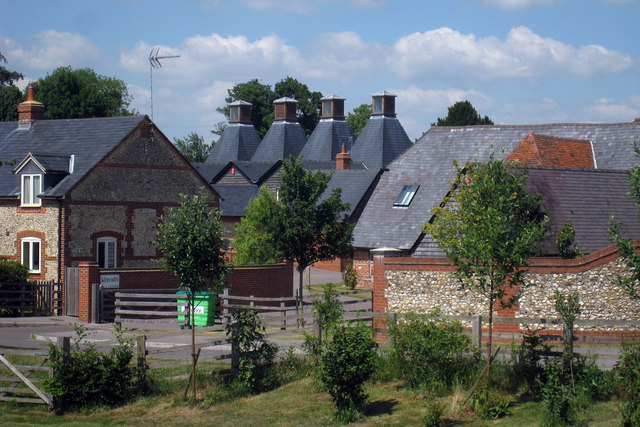 Will hall. Альтон Гемпшир. Oast House in Britain. Алтон Хемпшер дома семьи Фанни Адамс. Alton, Hampshire.