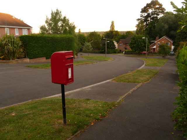 Colehill: postbox № BH21 209, Wesley Road